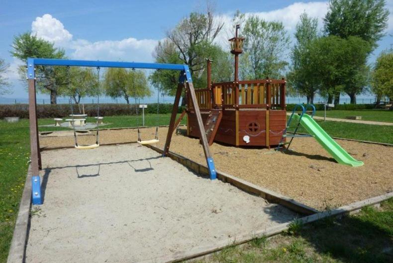Szin-Aranyhid Apartman Siófok Buitenkant foto